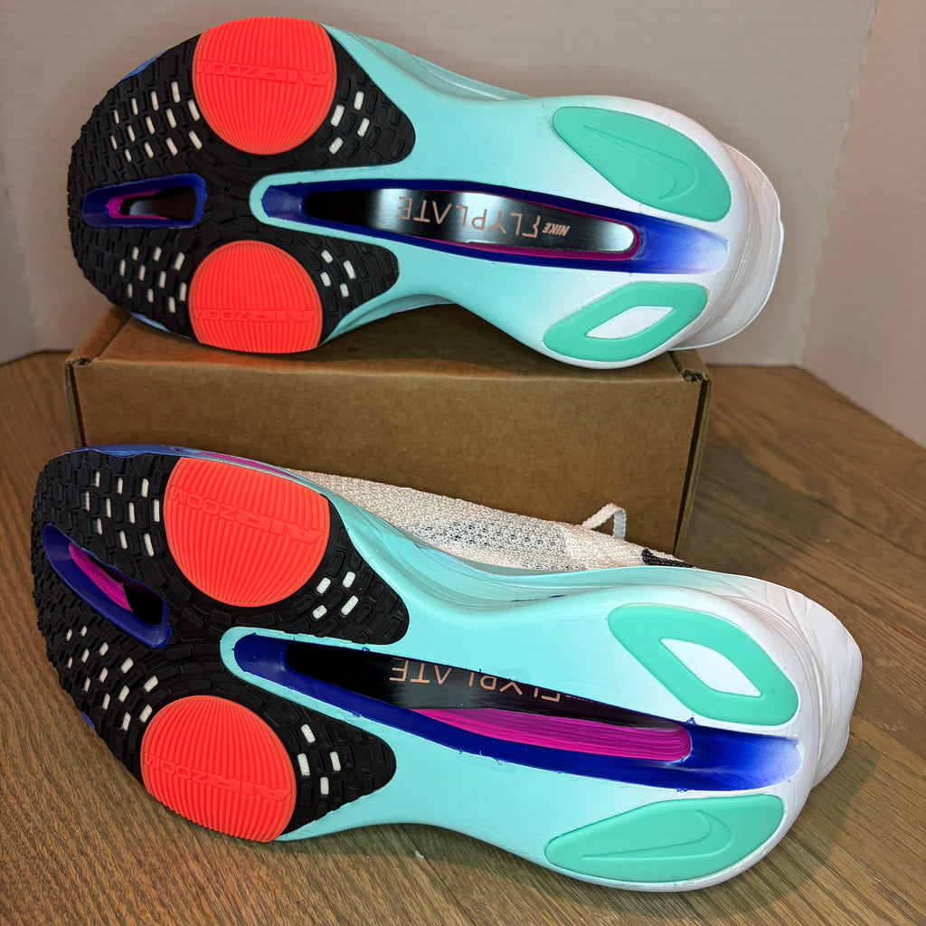 Nike Alphafly 3 - With the original bag