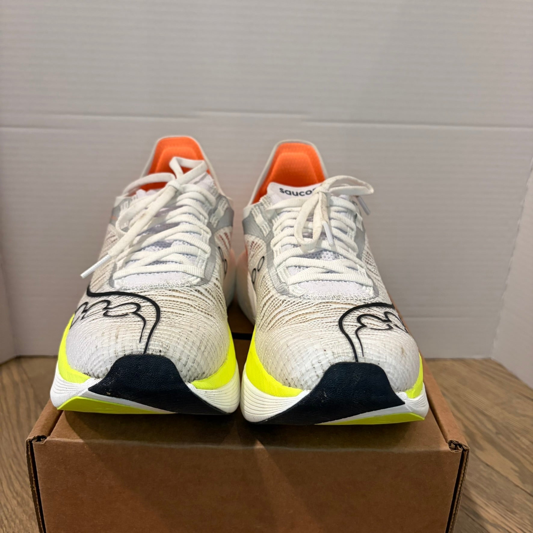 Saucony Endorphin Elite 2