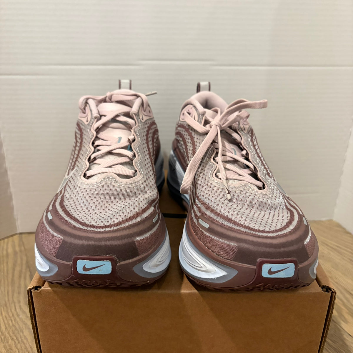 Nike Vomero Plus